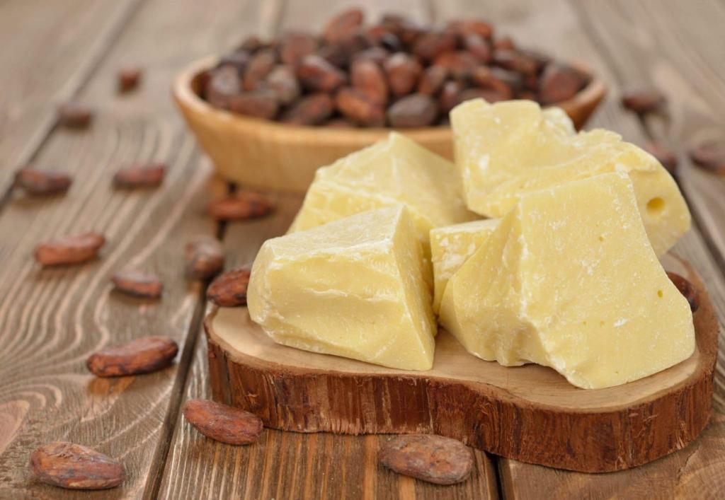 Какао-масло: для чего применяют, как использовать в косметических и лечебных целях
